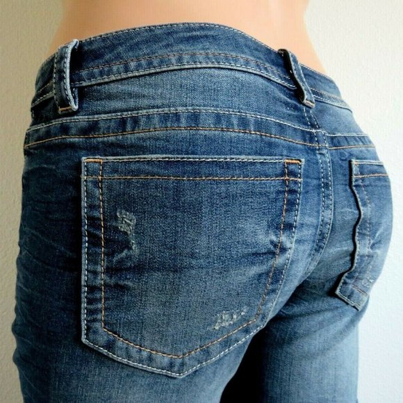 Miss Me Pants - MISS ME Jeans Mid-Rise DESTRUCTED Shorts Size 31